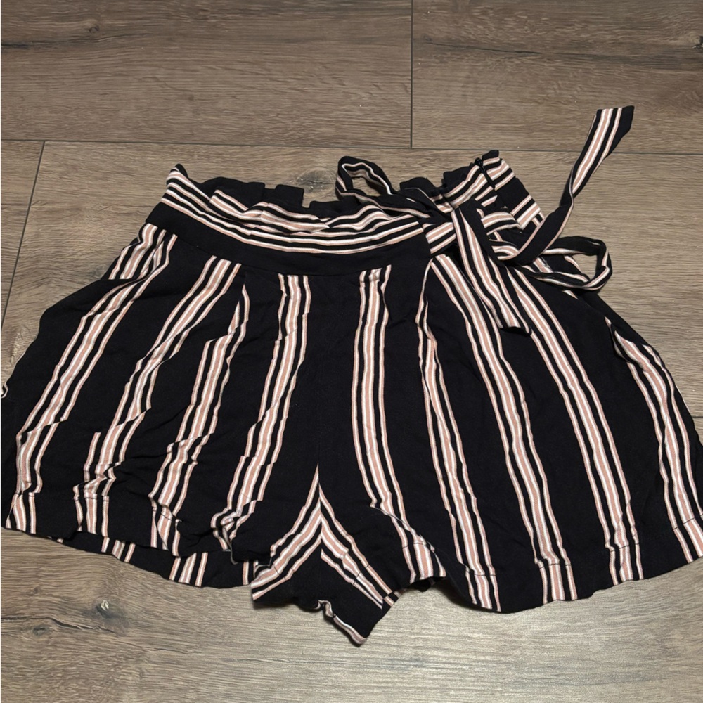 Forever 21 Contemporary Dressy Shorts